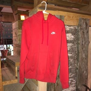 RED NIKE SWEATSHIRT